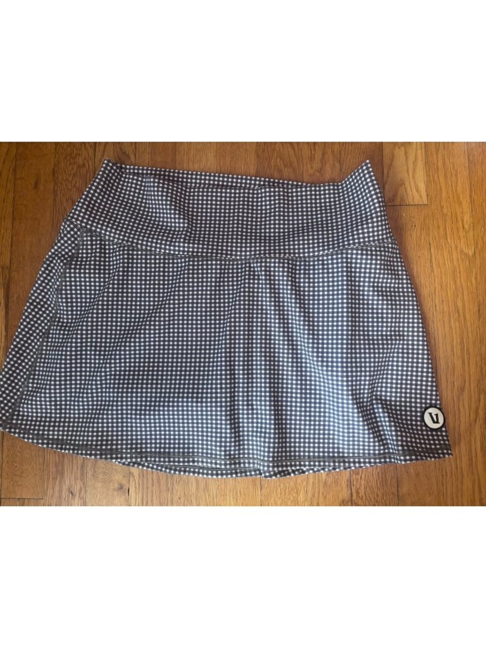Vuori Womens Size Large Volley Performance Skirt Skort Gray White Gingham Check